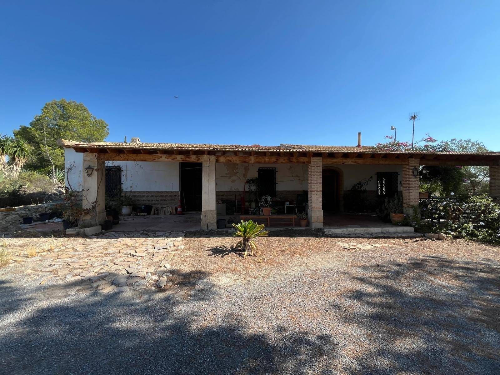 Vista exterior de Casa o xalet en venda en Elche / Elx amb Jardí privat i Terrassa
