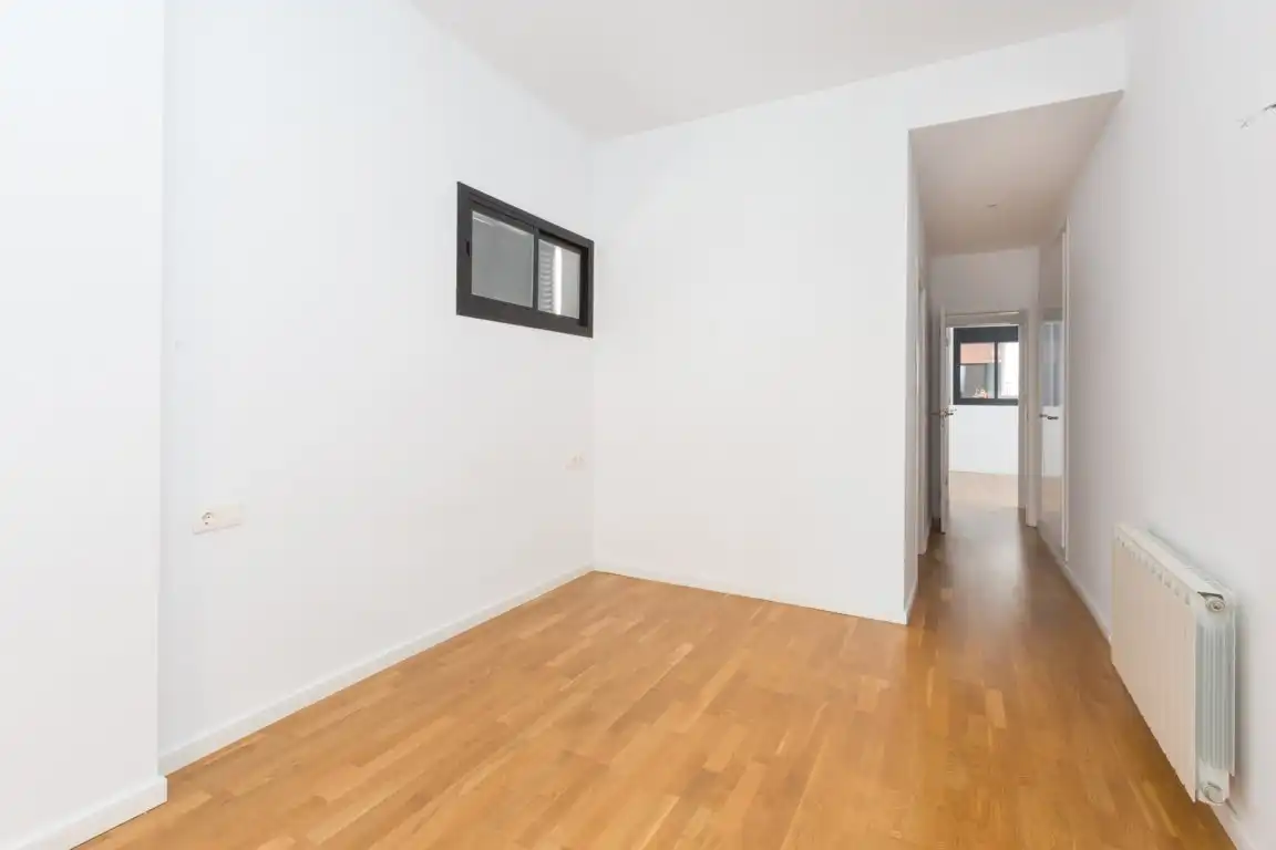 Dúplex en venta en Girona con Calefacción, Parquet y Terraza