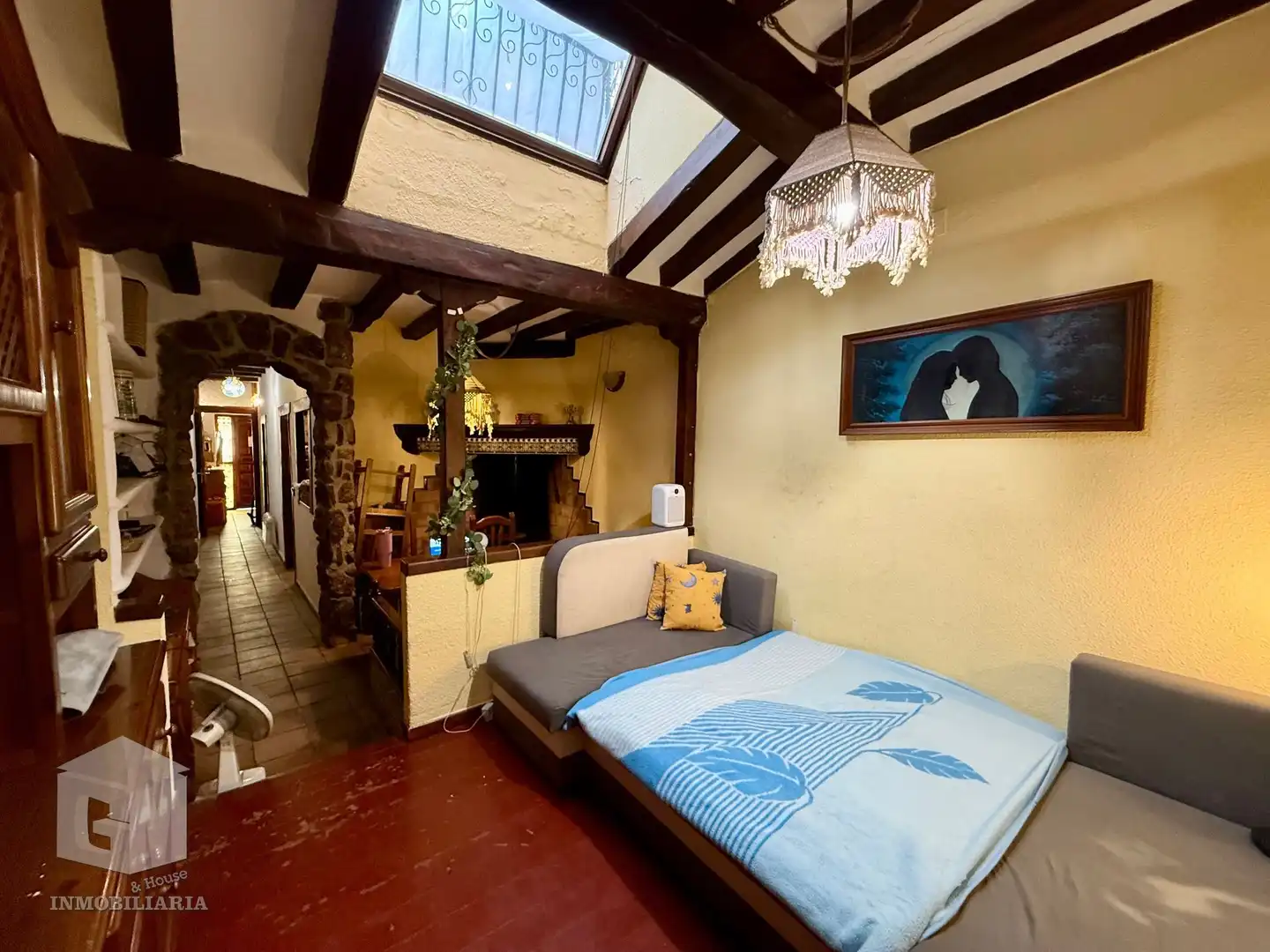 Dormitori de Finca rústica en venda en Villa del Prado amb Calefacció, Jardí privat i Traster