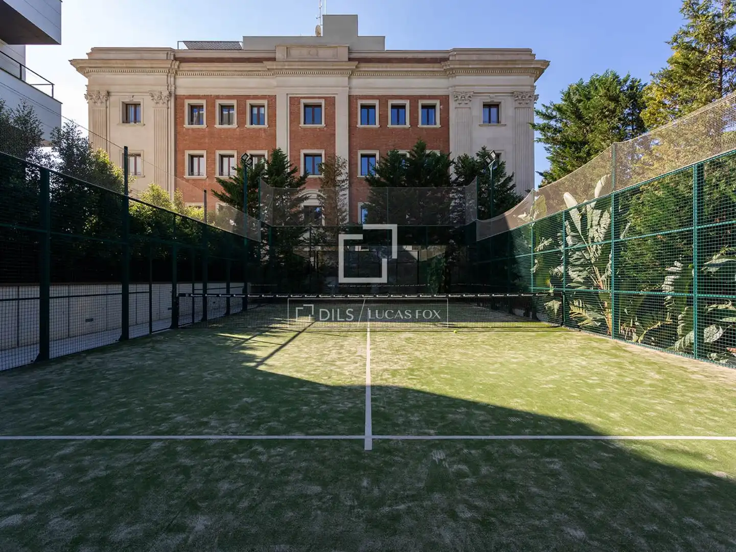 Vista exterior de Piso en venta en Barcelona con Aire acondicionado, Calefacción y Terraza