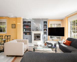 Living room of Single-family semi-detached for sale in Málaga Capital  with Air Conditioner, Private garden and Terrace