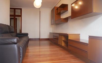 Living room of Flat for sale in Basauri   with Balcony