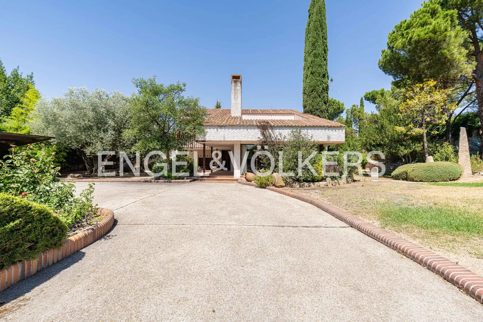 Vista exterior de Casa o chalet en venta en Las Rozas de Madrid con Calefacción, Jardín privado y Terraza