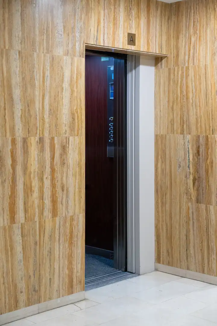 Flat for sale in Barcelona  with Air Conditioner and Terrace
