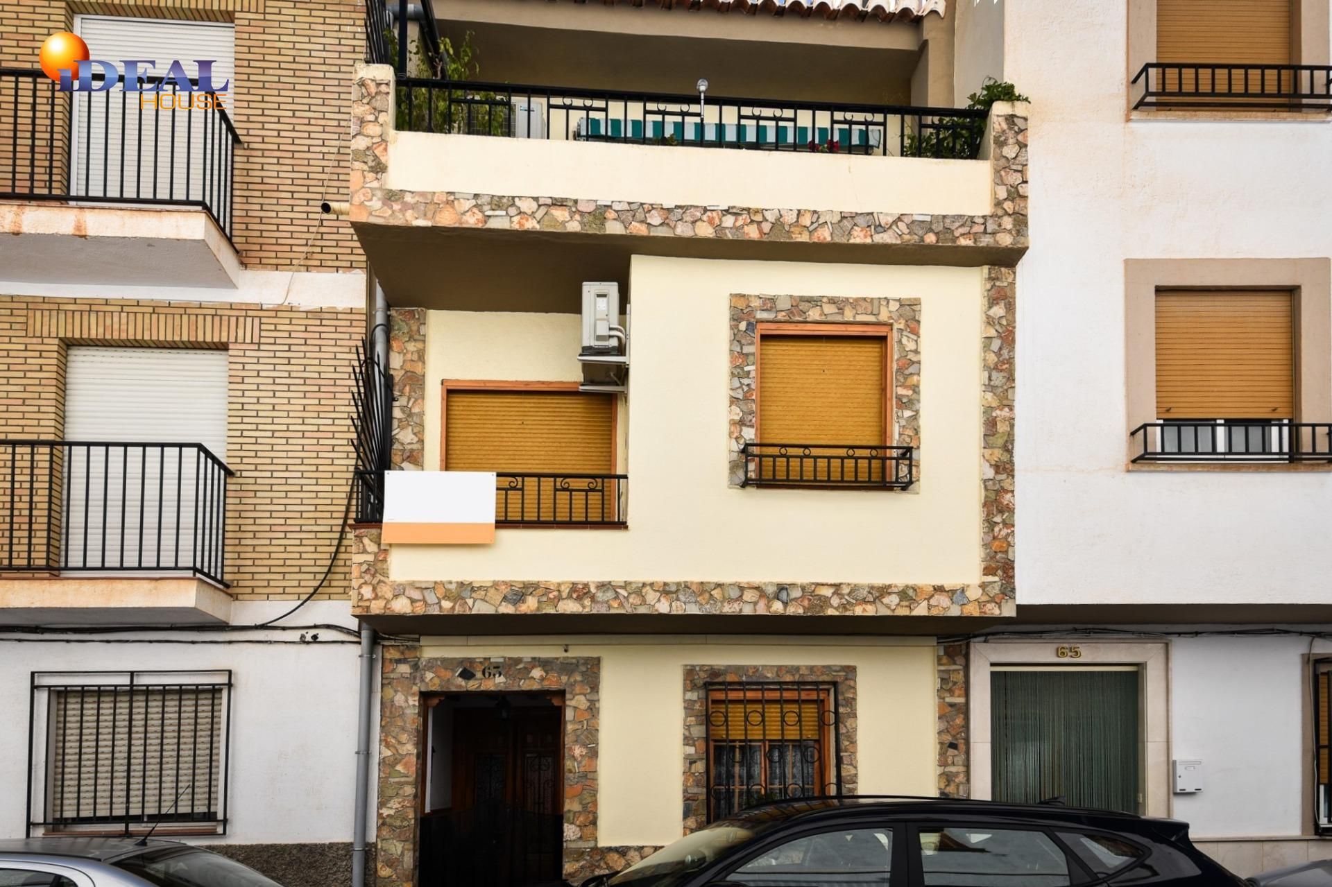 House or chalet for sale in Calle MELILLA, Lanjarón
