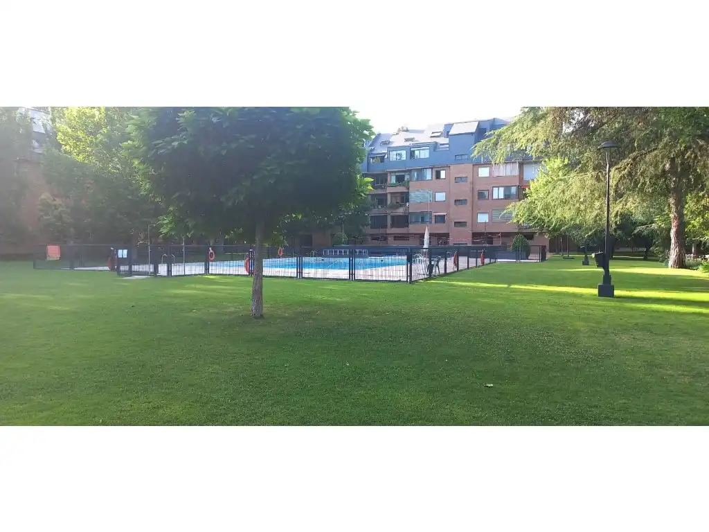 Piscina de Àtic en venda en Rozas Centro
