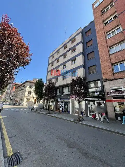Vista exterior de Oficina en venda en Gijón 