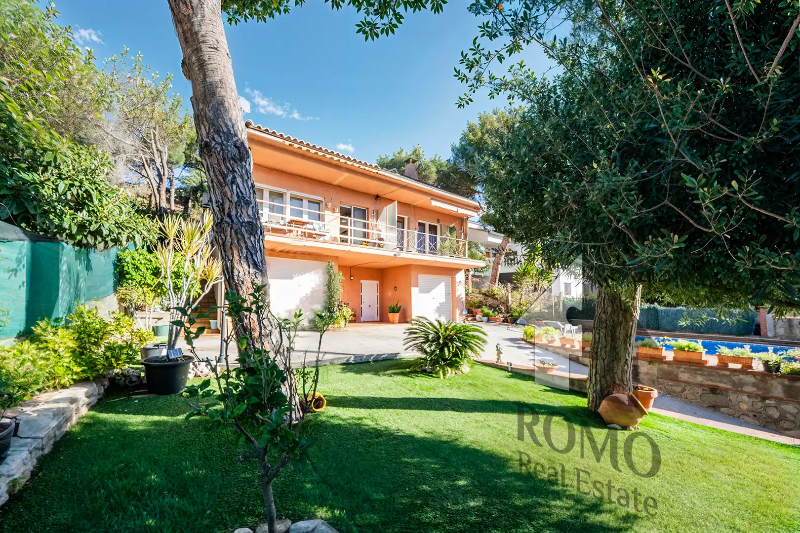 Vista exterior de Casa adosada en venta en Sant Fost de Campsentelles con Calefacción, Jardín privado y Terraza