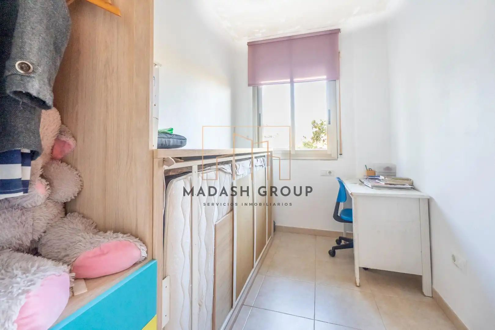 Schlafzimmer von Dachboden zum Verkauf in Reus mit Klimaanlage, Heizung und Terrasse