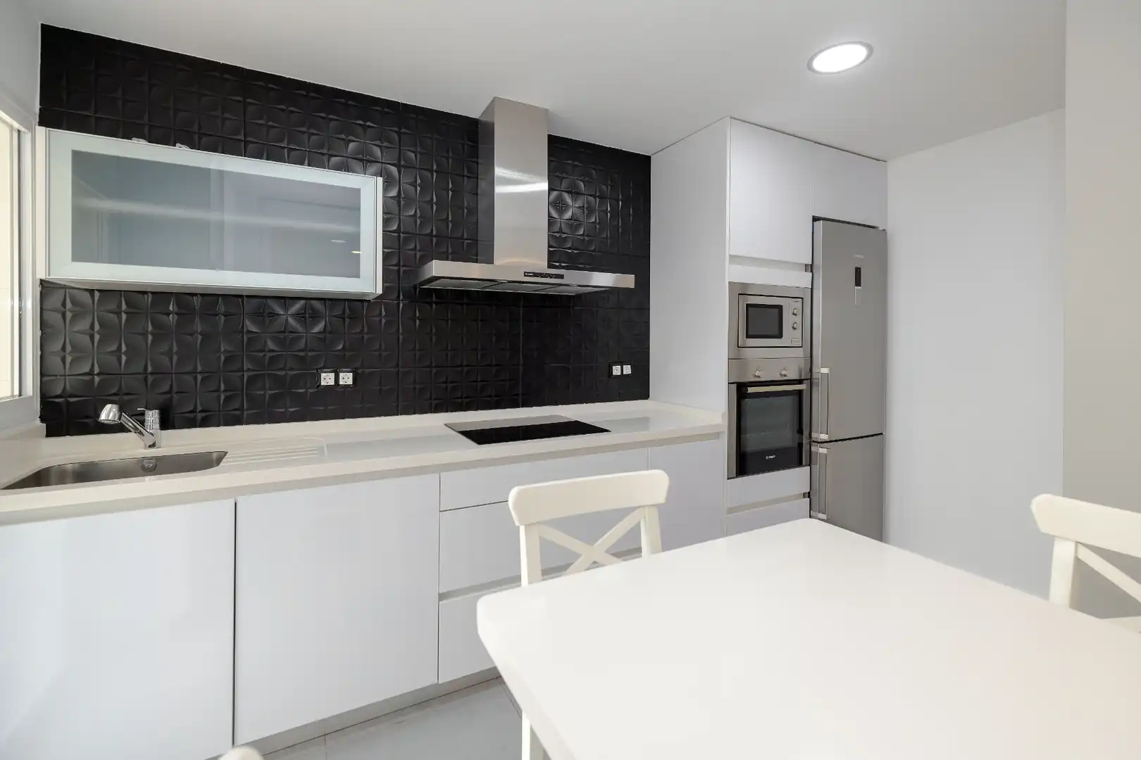 Küche von Wohnung zum Verkauf in Málaga mit Klimaanlage, Heizung und Terrasse