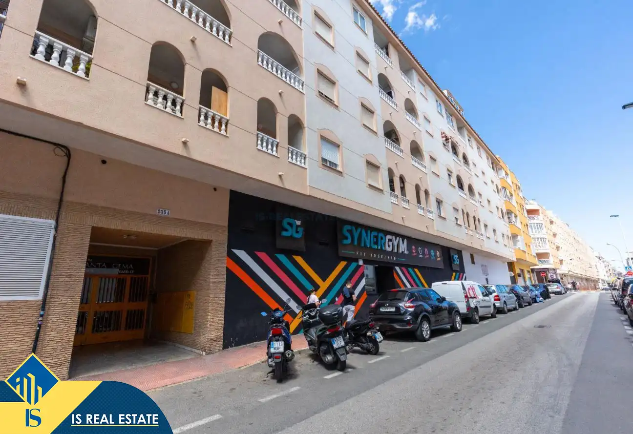 Vista exterior de Estudio en venta en Torrevieja con Calefacción, Terraza y Amueblado