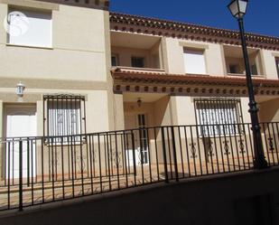 Vista exterior de Casa o xalet en venda en Fuentes amb Terrassa