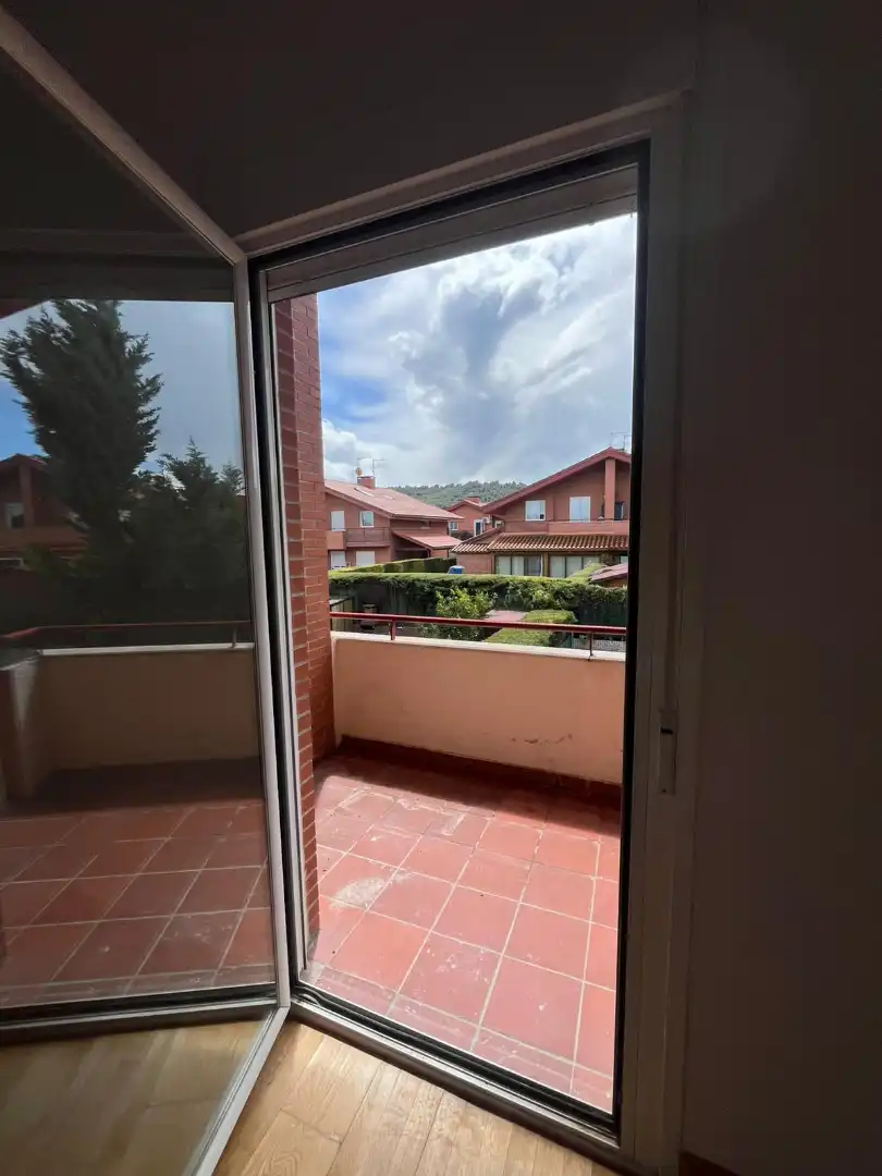 Jardí de Casa adosada en venda en Renedo de Esgueva amb Calefacció, Jardí privat i Parquet