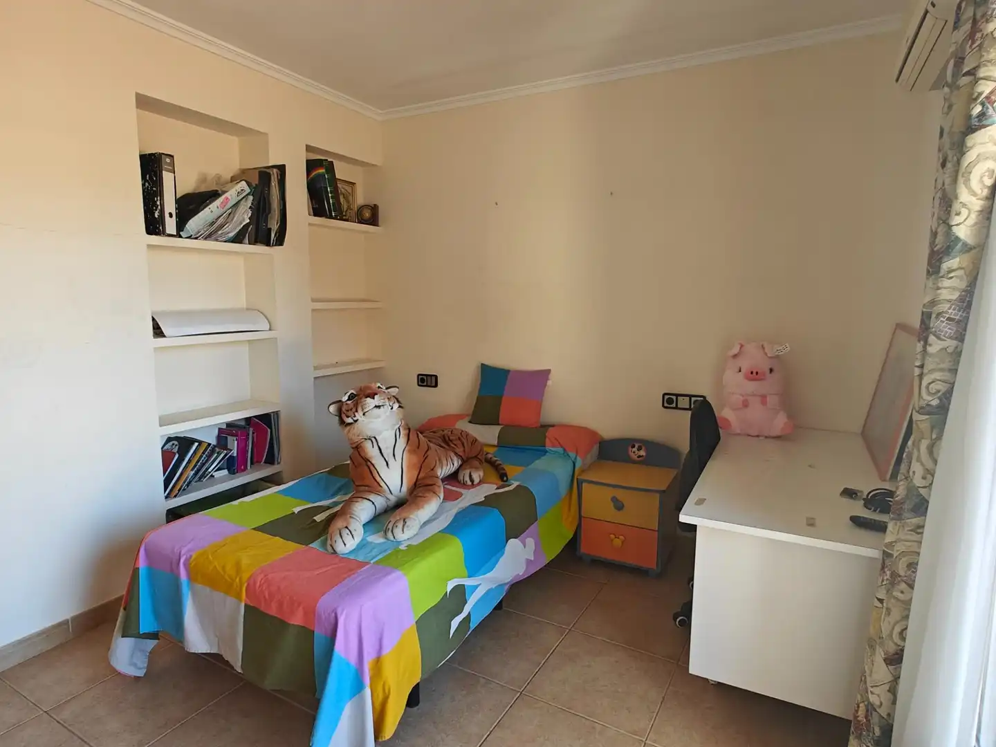 Dormitori de Casa o xalet en venda en Buñol amb Aire condicionat, Calefacció i Terrassa