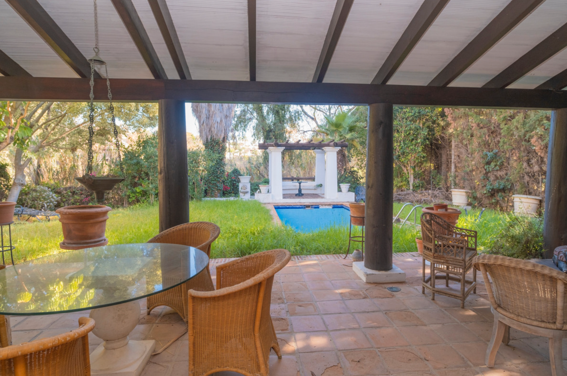 Terrace of House or chalet for sale in Marbella  with Air Conditioner, Private garden and Terrace