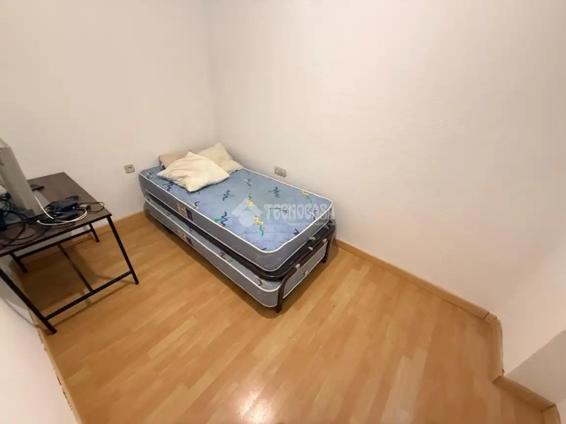Bedroom of Flat for sale in Madrid