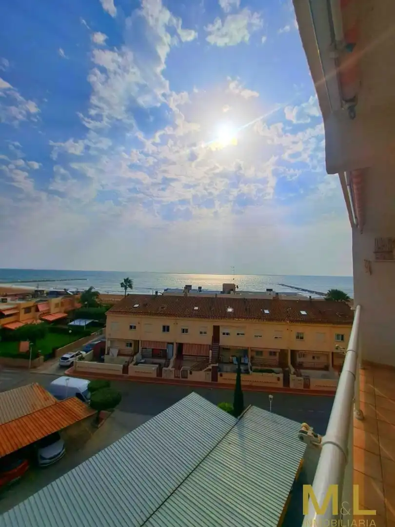 Vista exterior de Casa o chalet de alquiler en El Puig de Santa Maria con Aire acondicionado, Jardín privado y Terraza
