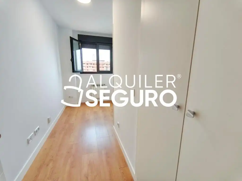 Bedroom of Flat for rent in Móstoles  with Air Conditioner, Heating and Terrace