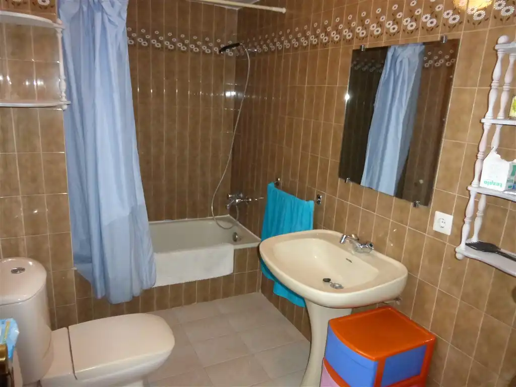 Baño de Piso de alquiler en  Pamplona / Iruña con Calefacción y Amueblado