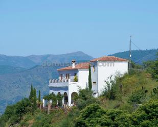 Vista exterior de Finca rústica en venda en Benadalid amb Terrassa, Traster i Moblat