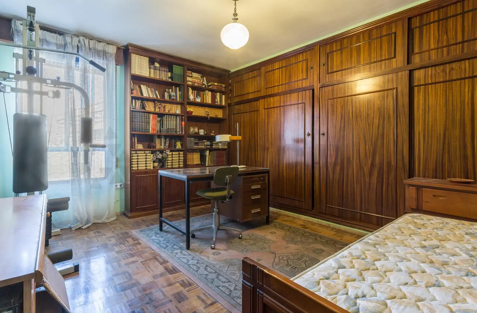 Bedroom of Flat for sale in Sevilla  with Air Conditioner