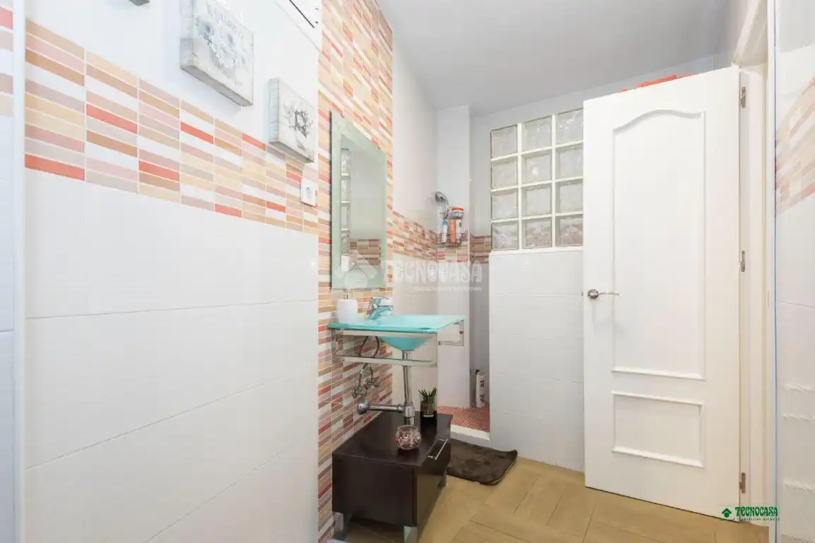 Baño de Piso en venta en Almería con Terraza