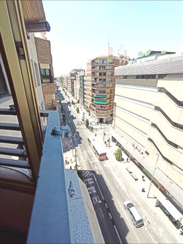 Piso en Venta en Ensanche - Diputación