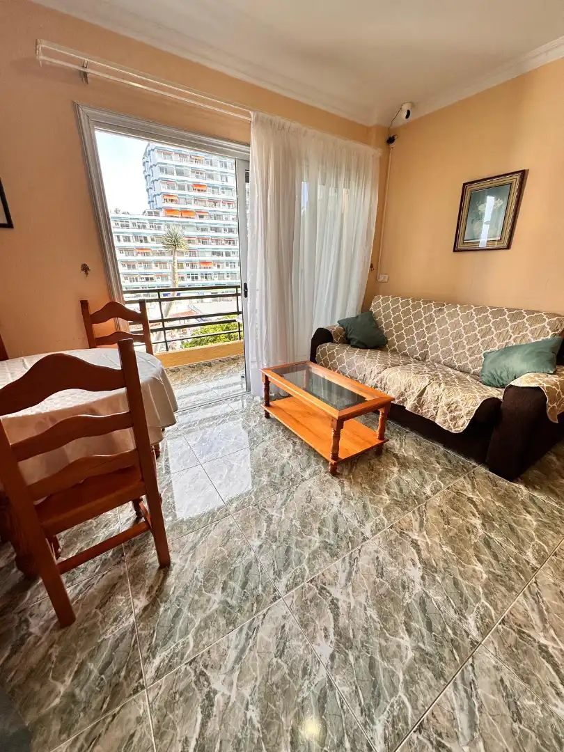 Habitación de Piso de alquiler en Puerto de la Cruz con Amueblado y Balcón