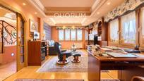 Living room of Single-family semi-detached for sale in Basauri   with Air Conditioner, Heating and Private garden