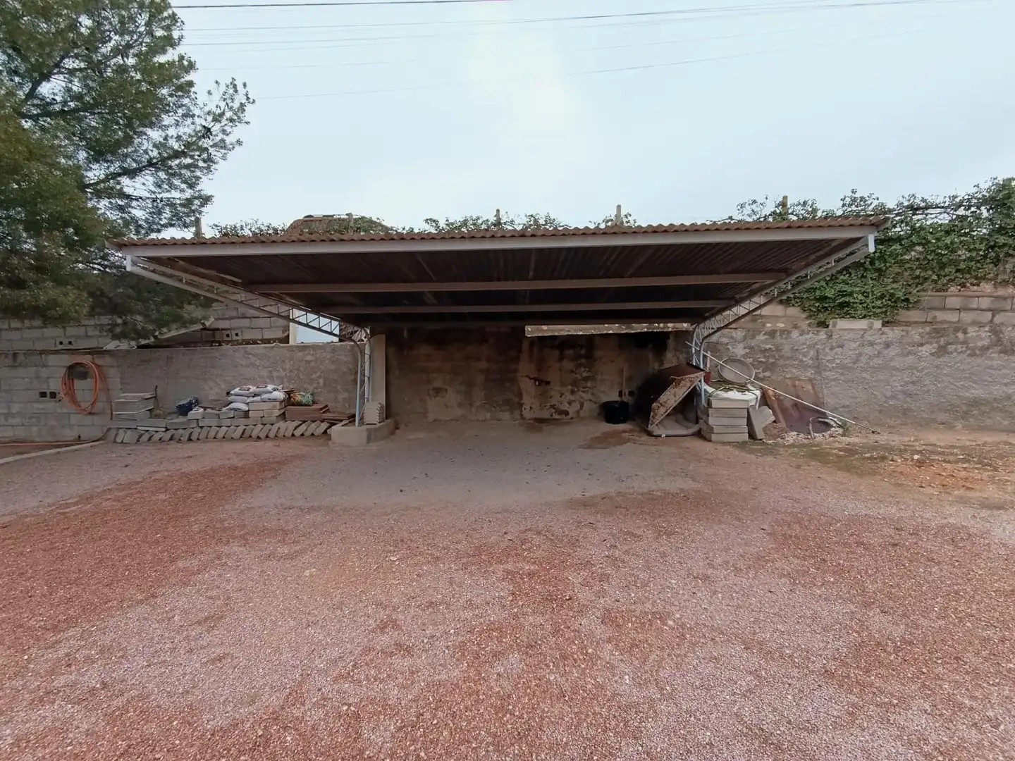 Aparcament de Casa o xalet en venda en Elche / Elx amb Jardí privat, Terrassa i Traster