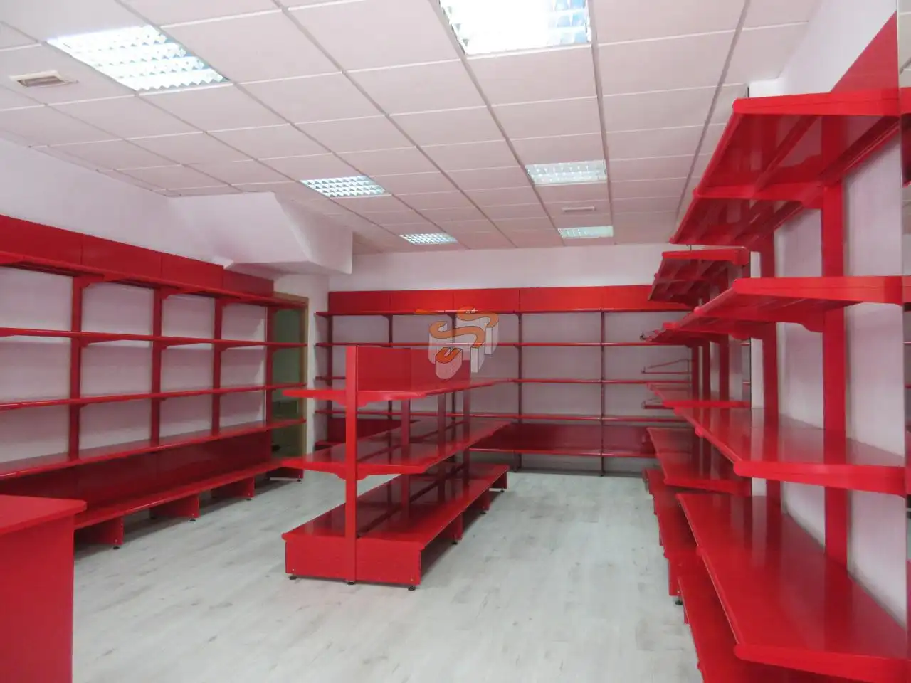 Locale commerciale in affitto a Zona Ultramar