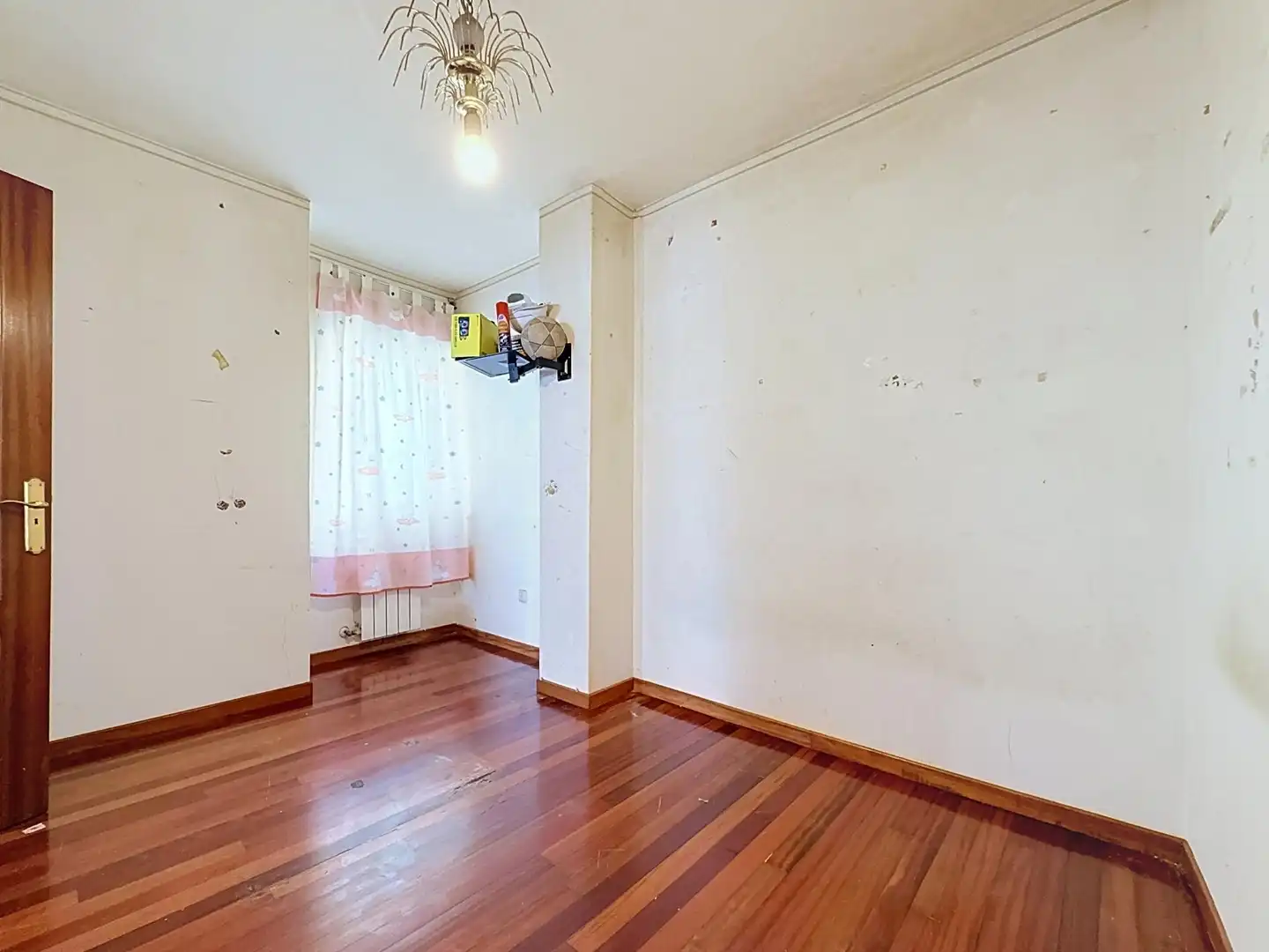 Habitación de Piso en venta en Boiro con Calefacción y Trastero