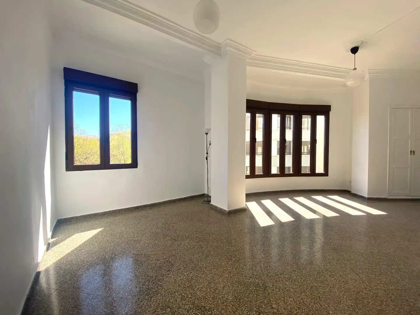Exterior view of Flat for rent in Valencia