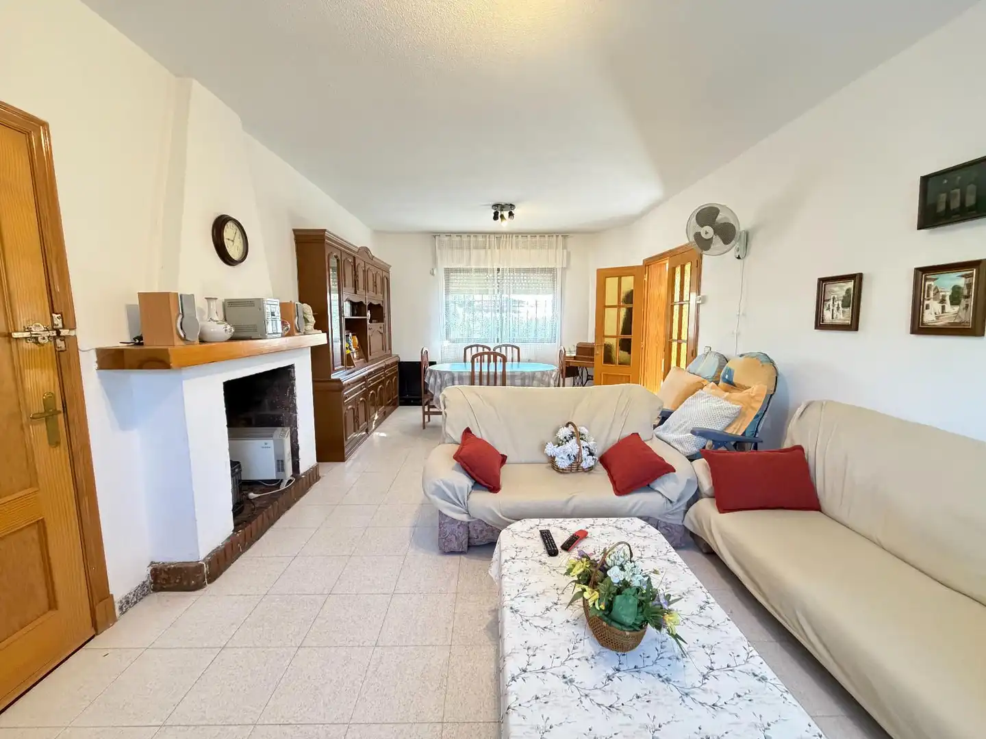 Wohnzimmer von Haus oder Chalet zum Verkauf in Camarena mit Klimaanlage, Heizung und Terrasse