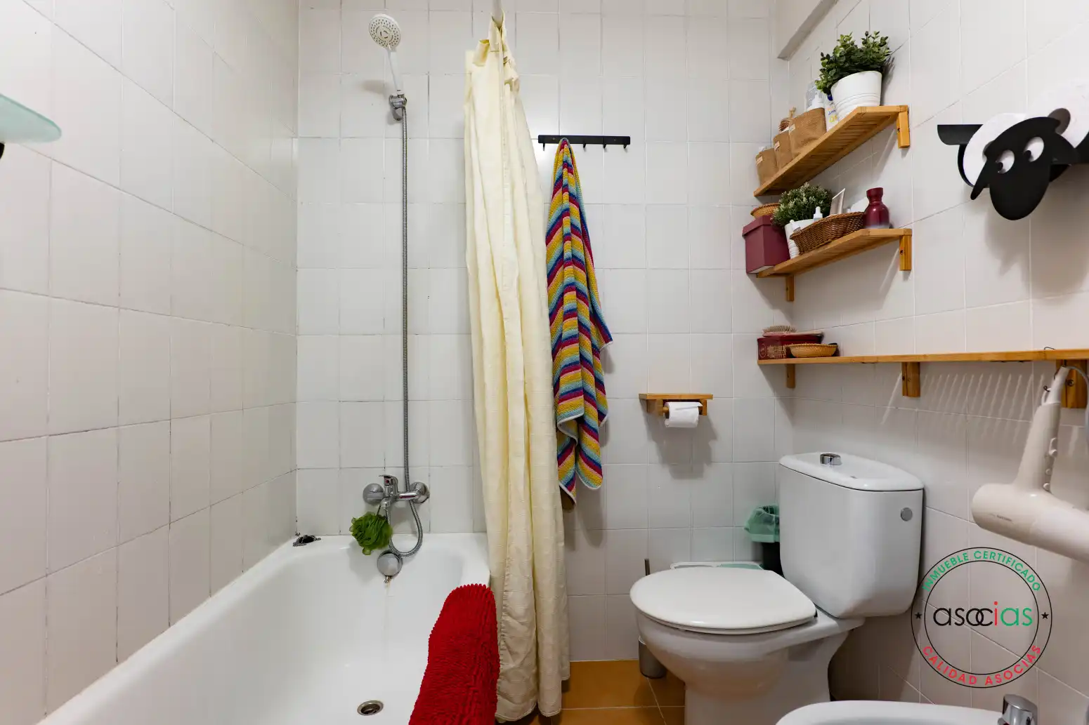 Bany de Casa o xalet en venda en Siero amb Calefacció, Jardí privat i Parquet