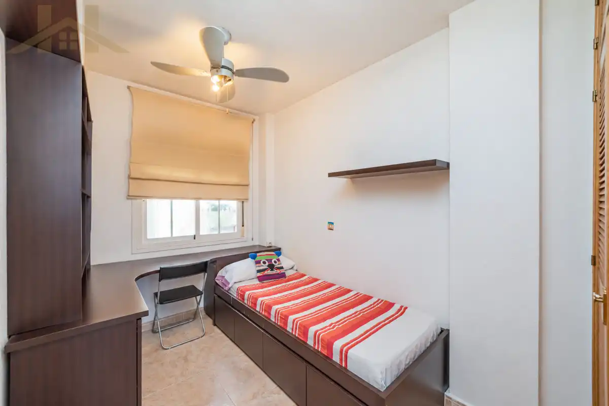 Bedroom of Attic for sale in Valdemoro  with Air Conditioner, Heating and Parquet flooring