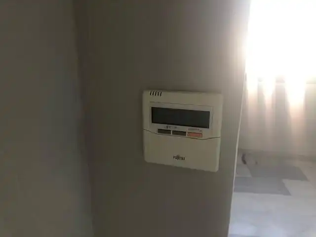 Habitación de Oficina en venta en Tomares con Aire acondicionado y Calefacción