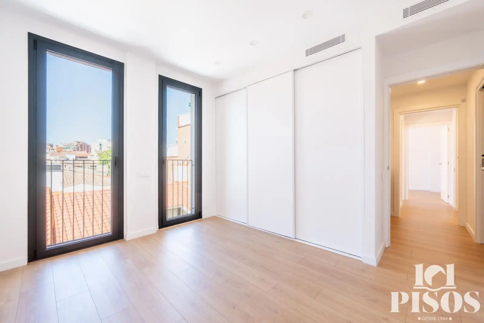 Bedroom of Attic for sale in Sant Cugat del Vallès  with Air Conditioner, Heating and Parquet flooring