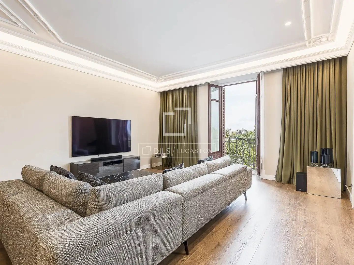 Living room of Flat for sale in Barcelona  with Air Conditioner, Heating and Terrace