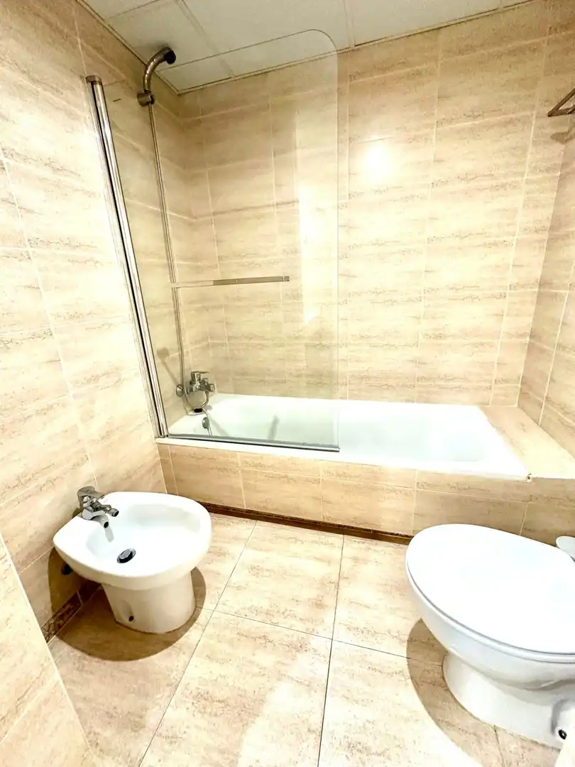 Baño de Apartamento de alquiler en Marbella con Piscina comunitaria