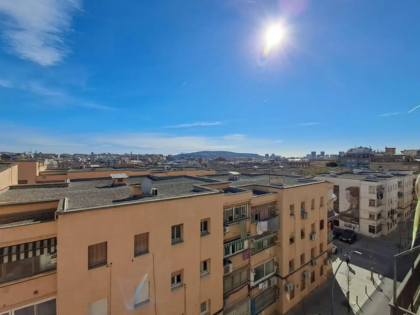 Vista exterior de Apartament en venda en L'Hospitalet de Llobregat