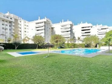 Appartement avec piscine à vendre à Avenida Avenida Santa Amalia 22
