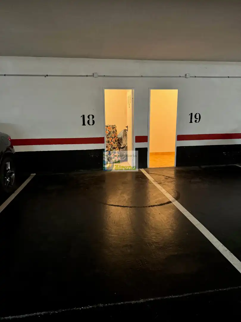 Parking de Piso en venta en Castro-Urdiales con Calefacción, Terraza y Trastero