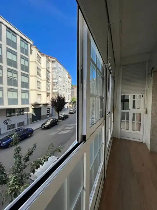 Vista exterior de Piso de alquiler en Ourense Capital  con Calefacción, Parquet y Trastero