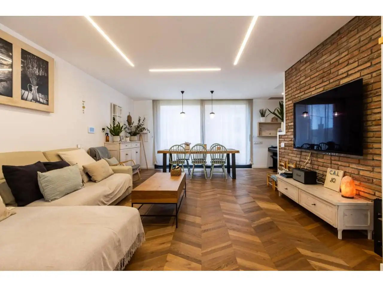 Living room of Detached homes for sale in Sant Llorenç Savall  with Air Conditioner