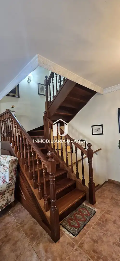 Casa o chalet en venta en Laredo con Calefacción, Terraza y Amueblado