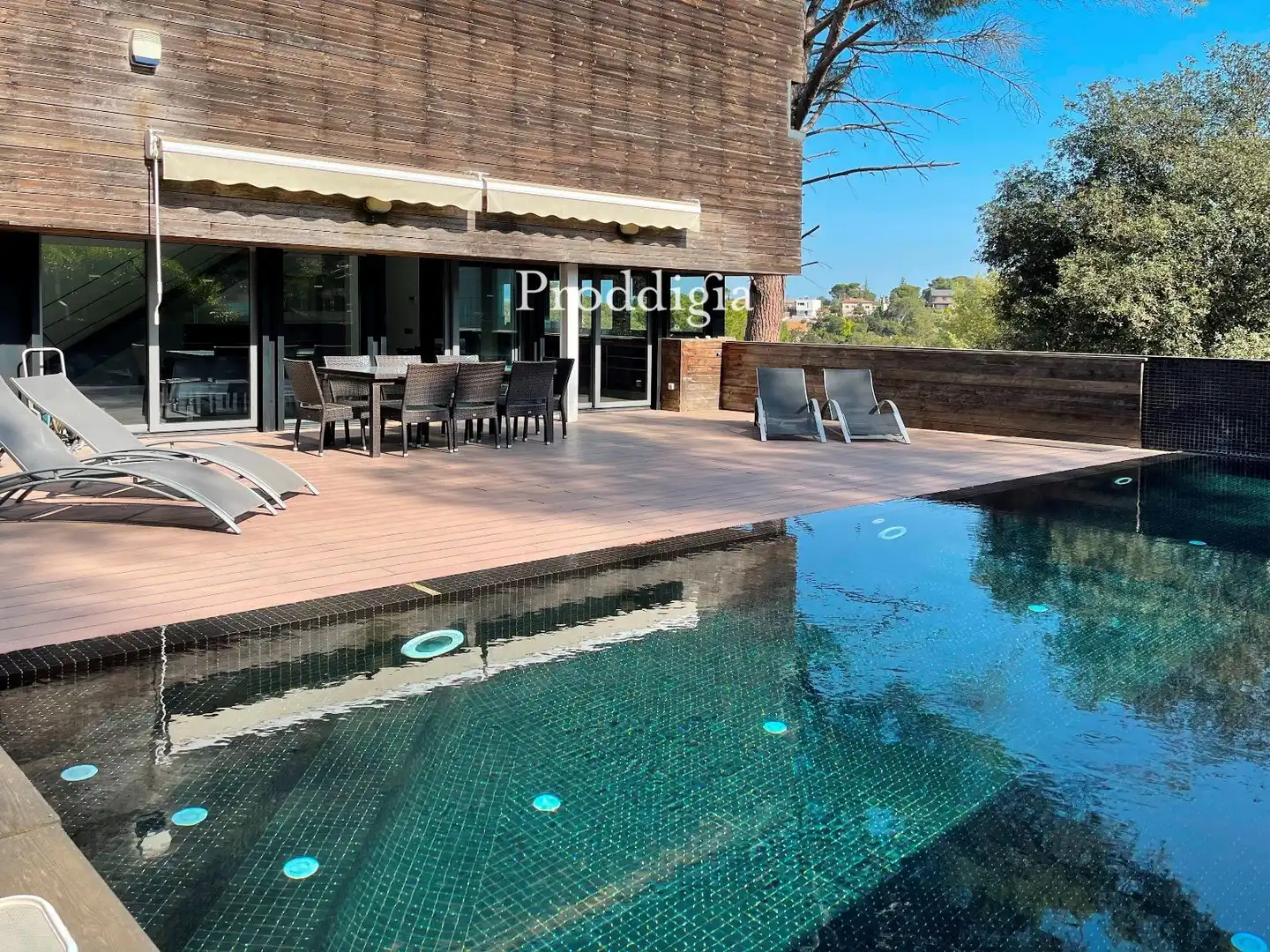 Piscina de Edifici en venda en Sant Cugat del Vallès