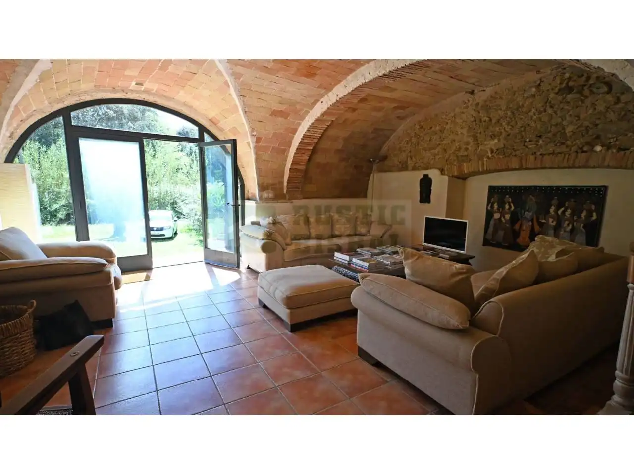 Wohnzimmer von Country house zum Verkauf in Borrassà mit Heizung, Privatgarten und Terrasse