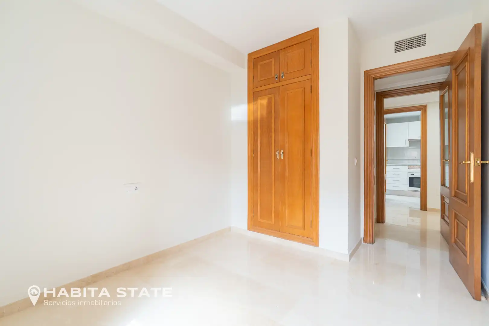 Bedroom of Flat for rent in Almería  with Air Conditioner, Heating and Terrace