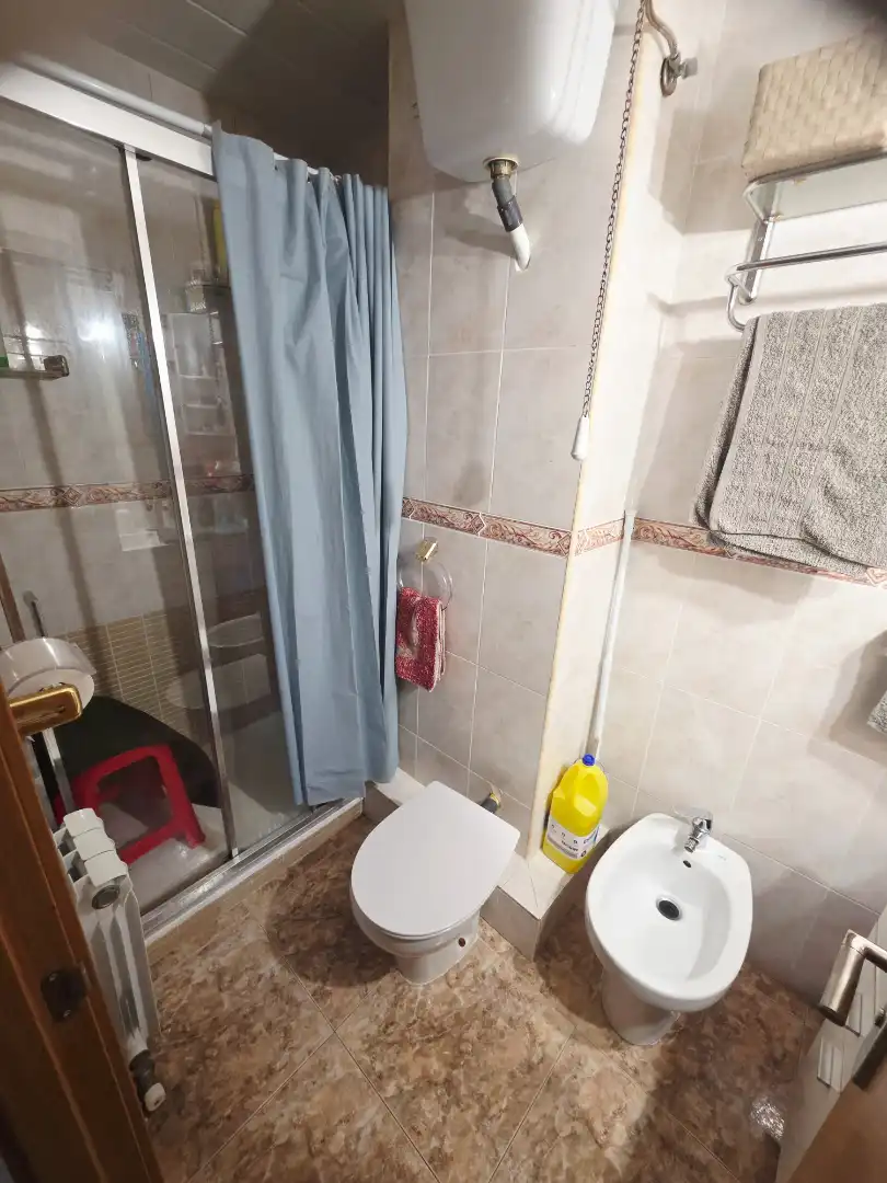 Bany de Pis en venda en Terrassa amb Aire condicionat, Calefacció i Moblat